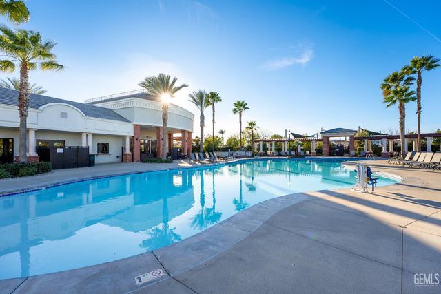 15016 Ambridge Knolls Drive, Bakersfield, CA 93311