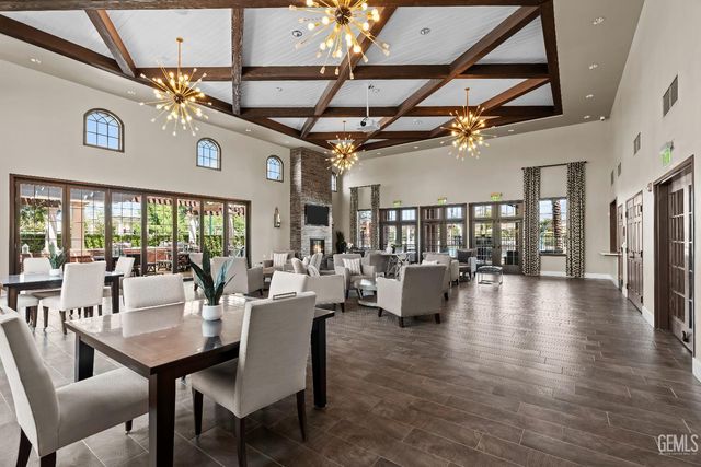 15016 Ambridge Knolls Drive, Bakersfield, CA 93311