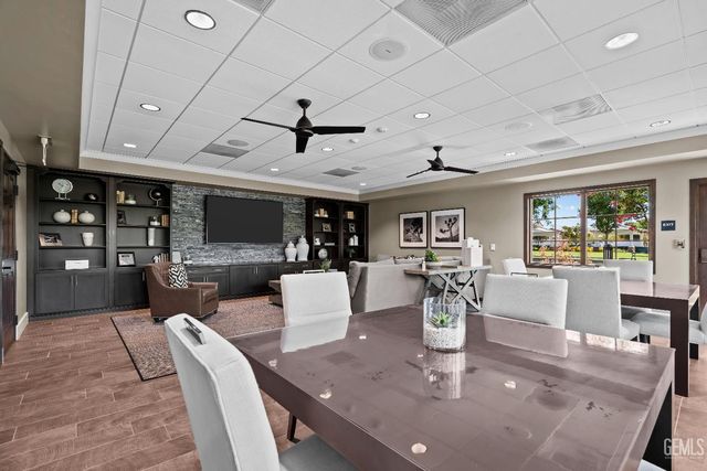 15016 Ambridge Knolls Drive, Bakersfield, CA 93311