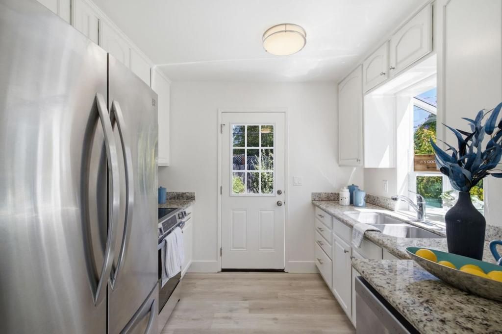 Image 13 of property listing at 816 Mary Court, Campbell, CA 95008