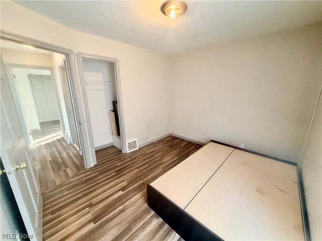 5212 E 105 Street, Garfield Heights, OH 44125