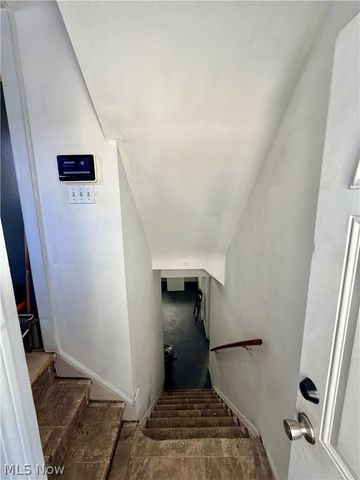 5212 E 105 Street, Garfield Heights, OH 44125