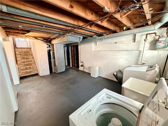 5212 E 105 Street, Garfield Heights, OH 44125