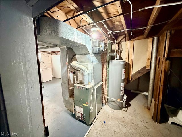 5212 E 105 Street, Garfield Heights, OH 44125