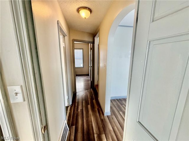 5212 E 105 Street, Garfield Heights, OH 44125