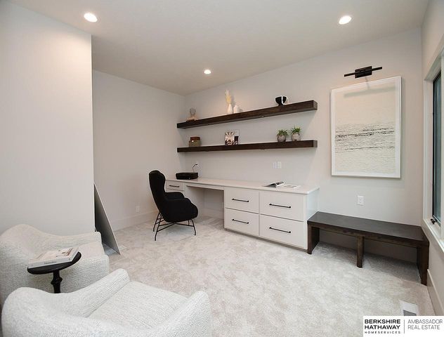 11720 Superior Drive, Papillion, NE 68046