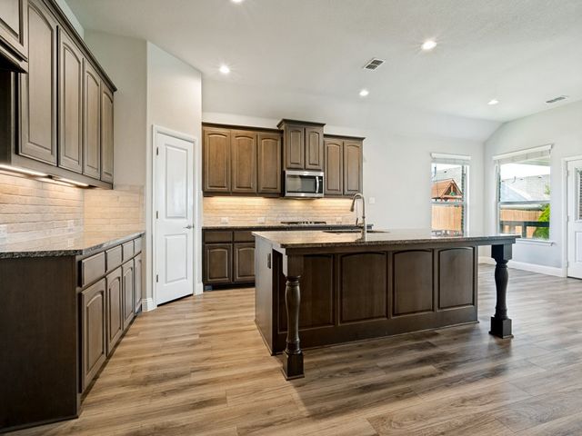 268 Mineral Point Drive, Aledo, TX 76008