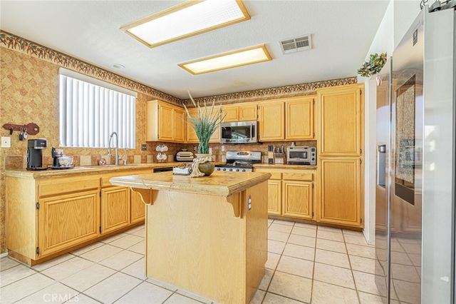 3657 Jasmine Ave, Rosamond, CA 93560