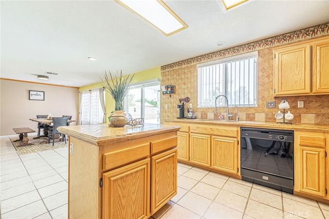 3657 Jasmine Ave, Rosamond, CA 93560