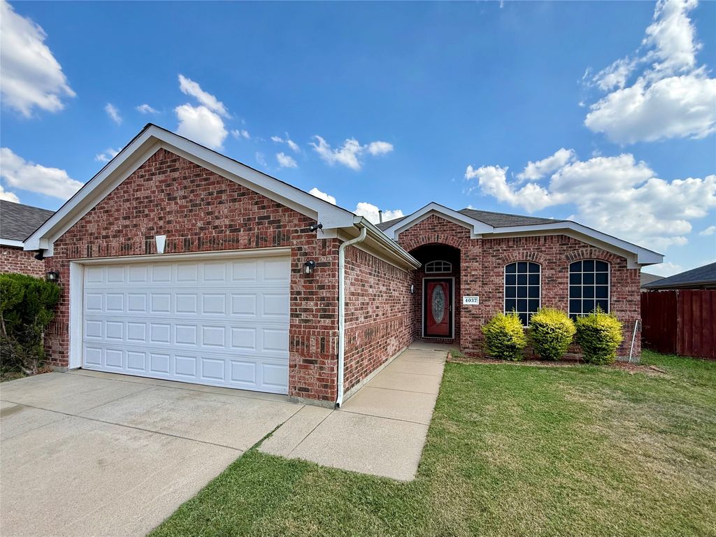 4037 Diamond Ridge Drive, Fort Worth, TX 76244