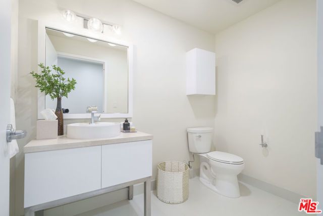 1100 S Hope Street 716, Los Angeles, CA 90015