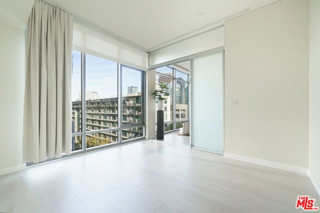 1100 S Hope Street 716, Los Angeles, CA 90015