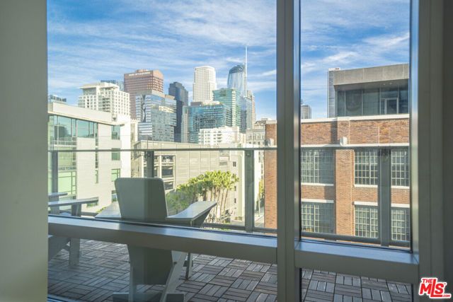 1100 S Hope Street 716, Los Angeles, CA 90015