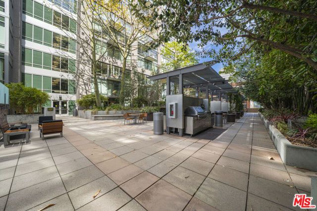 1100 S Hope Street 716, Los Angeles, CA 90015