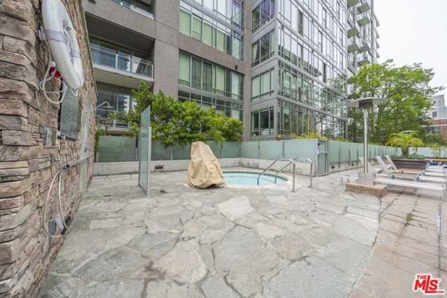 1100 S Hope Street 716, Los Angeles, CA 90015