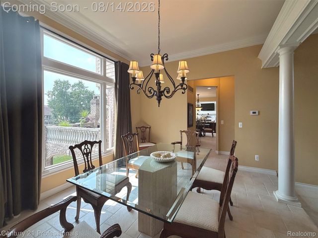 916 Majestic, Rochester Hills, MI 48306