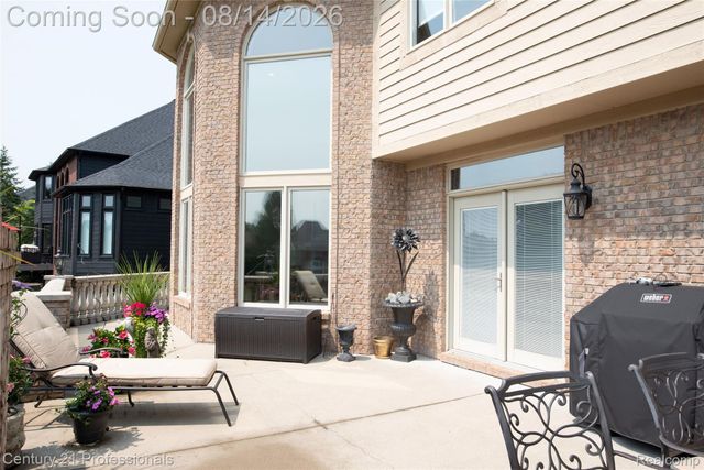 916 Majestic, Rochester Hills, MI 48306