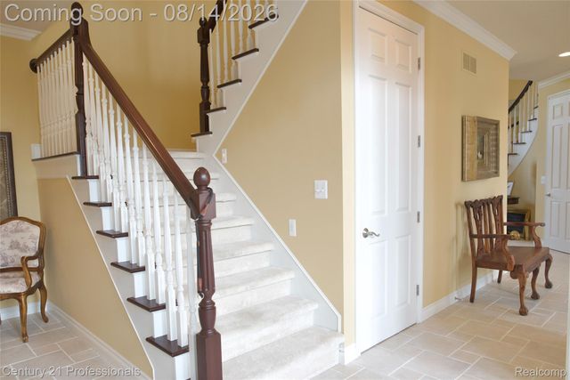 916 Majestic, Rochester Hills, MI 48306