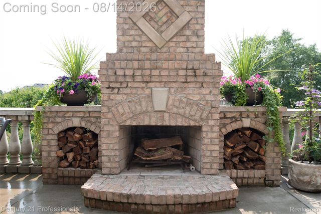 916 Majestic, Rochester Hills, MI 48306