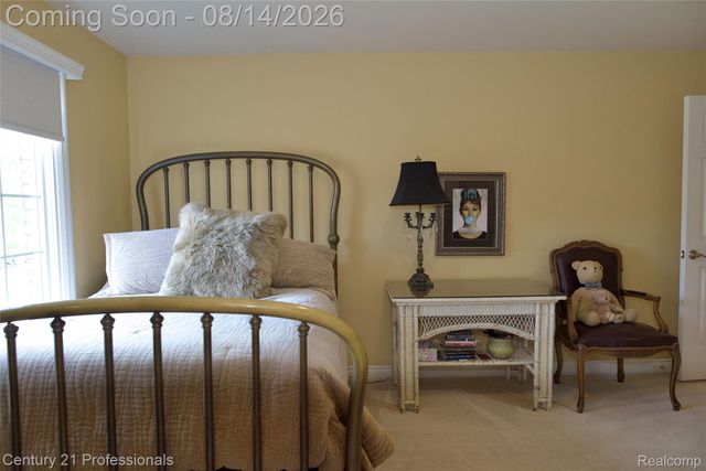 916 Majestic, Rochester Hills, MI 48306