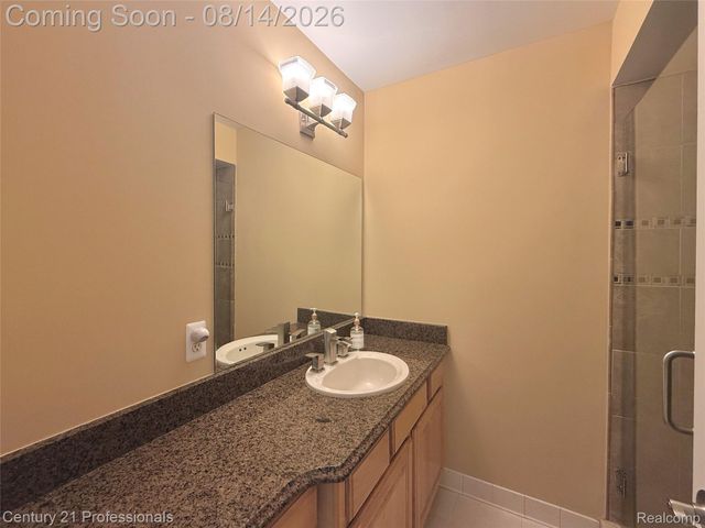 916 Majestic, Rochester Hills, MI 48306