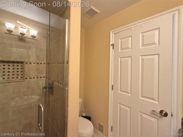 916 Majestic, Rochester Hills, MI 48306