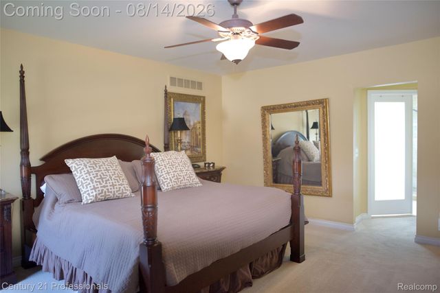 916 Majestic, Rochester Hills, MI 48306