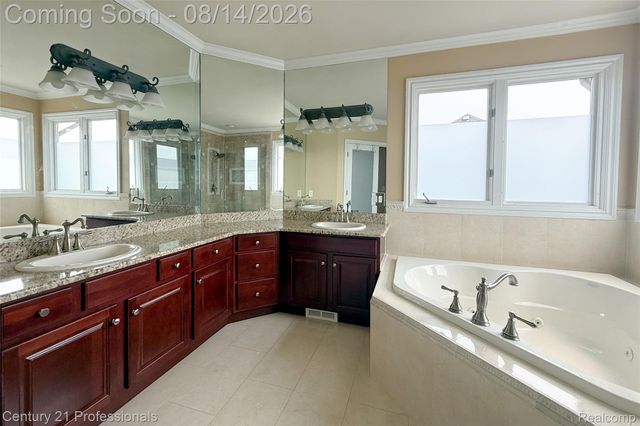 916 Majestic, Rochester Hills, MI 48306