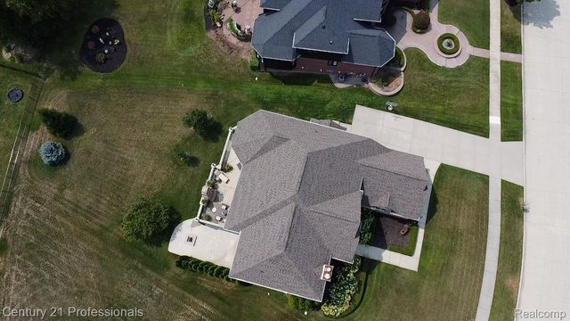 916 Majestic, Rochester Hills, MI 48306