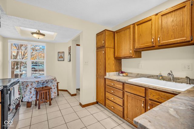 6558 Wandsworth Circle, Indianapolis, IN 46250