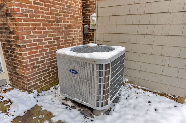 6558 Wandsworth Circle, Indianapolis, IN 46250