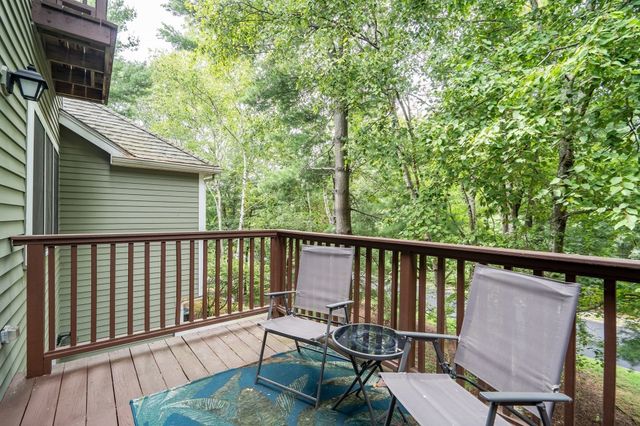 243 Bishops Forest Dr 243, Waltham, MA 02452