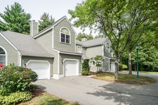 243 Bishops Forest Dr 243, Waltham, MA 02452