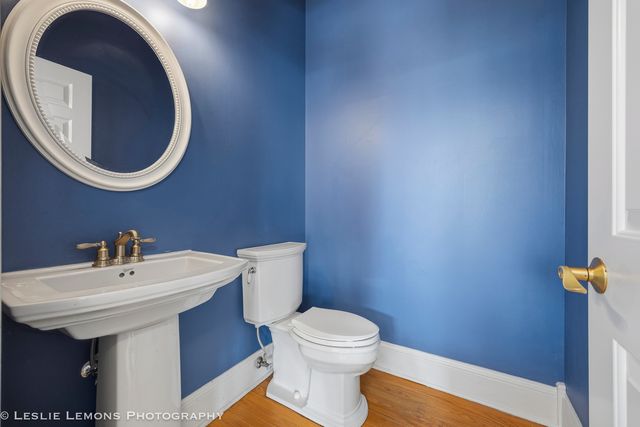 492 Bond Drive, Batavia, IL 60510