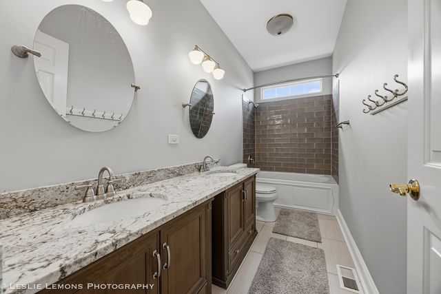 492 Bond Drive, Batavia, IL 60510