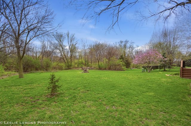 492 Bond Drive, Batavia, IL 60510