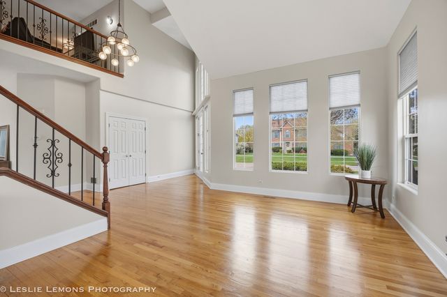 492 Bond Drive, Batavia, IL 60510