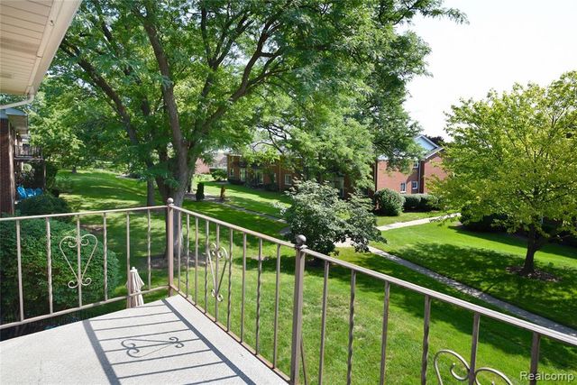 2463 Mulberry Square, Bloomfield Hills, MI 48302