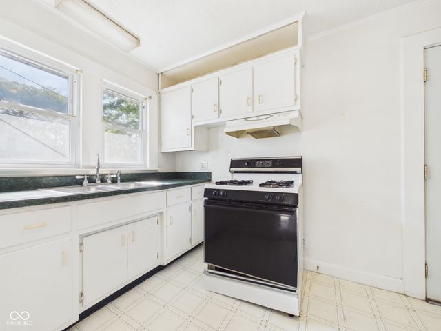 705 E 27th Street, Anderson, IN 46016