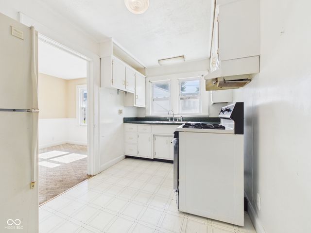 705 E 27th Street, Anderson, IN 46016