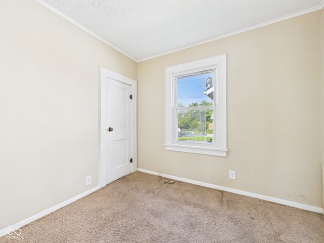 705 E 27th Street, Anderson, IN 46016