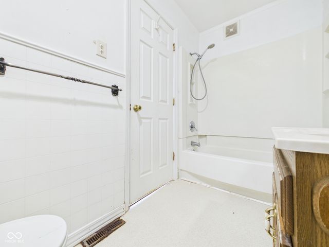 705 E 27th Street, Anderson, IN 46016