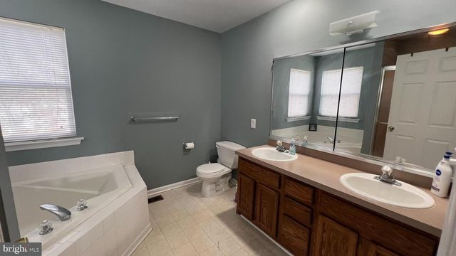 415 STOCKTON LOOP, Williamstown, NJ 08094