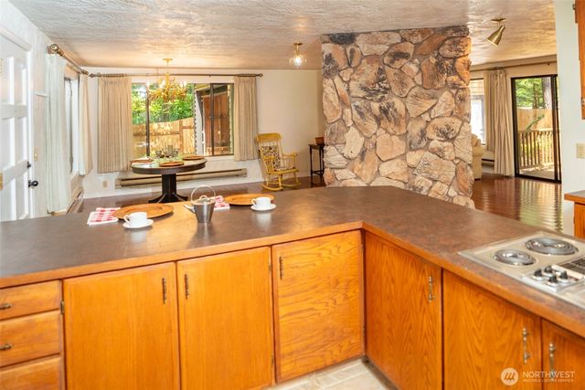 140 N Dow Creek Drive, Hoodsport, WA 98548