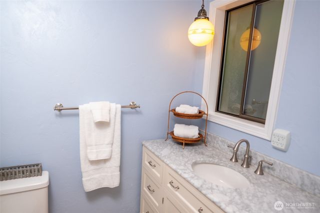 140 N Dow Creek Drive, Hoodsport, WA 98548