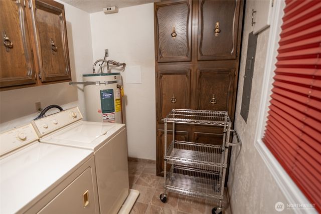 140 N Dow Creek Drive, Hoodsport, WA 98548
