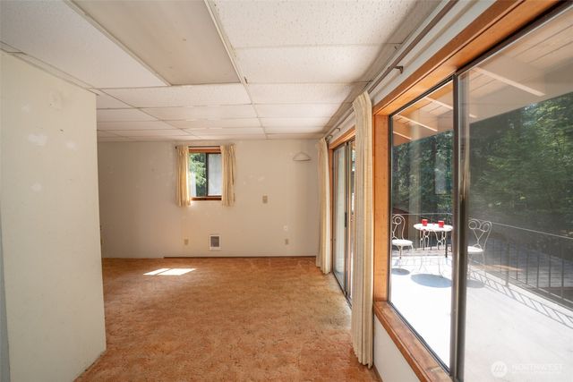 140 N Dow Creek Drive, Hoodsport, WA 98548