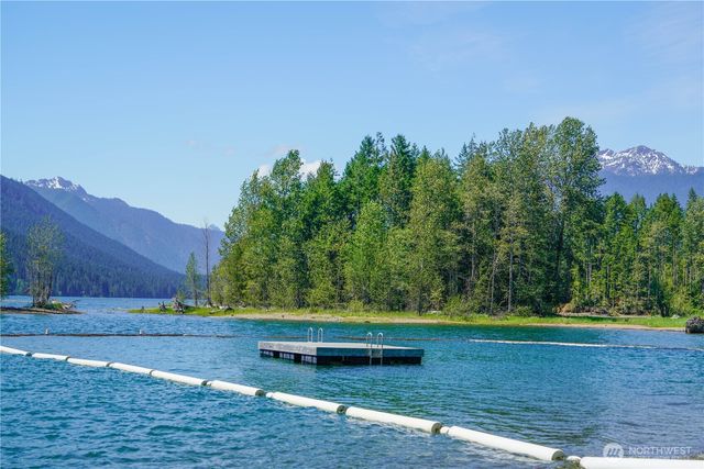 140 N Dow Creek Drive, Hoodsport, WA 98548