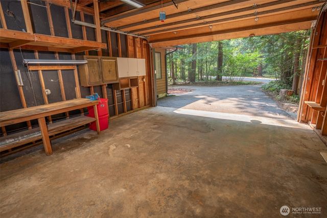 140 N Dow Creek Drive, Hoodsport, WA 98548