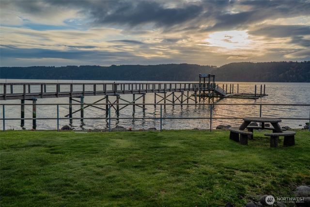140 N Dow Creek Drive, Hoodsport, WA 98548